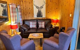 Milton Bay Luxury Lodge Wrapped In Exceptional Scenery