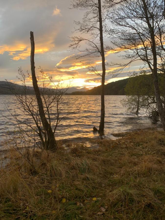 Milton Bay Luxury Lodge Wrapped In Exceptional Scenery Morenish Extérieur photo